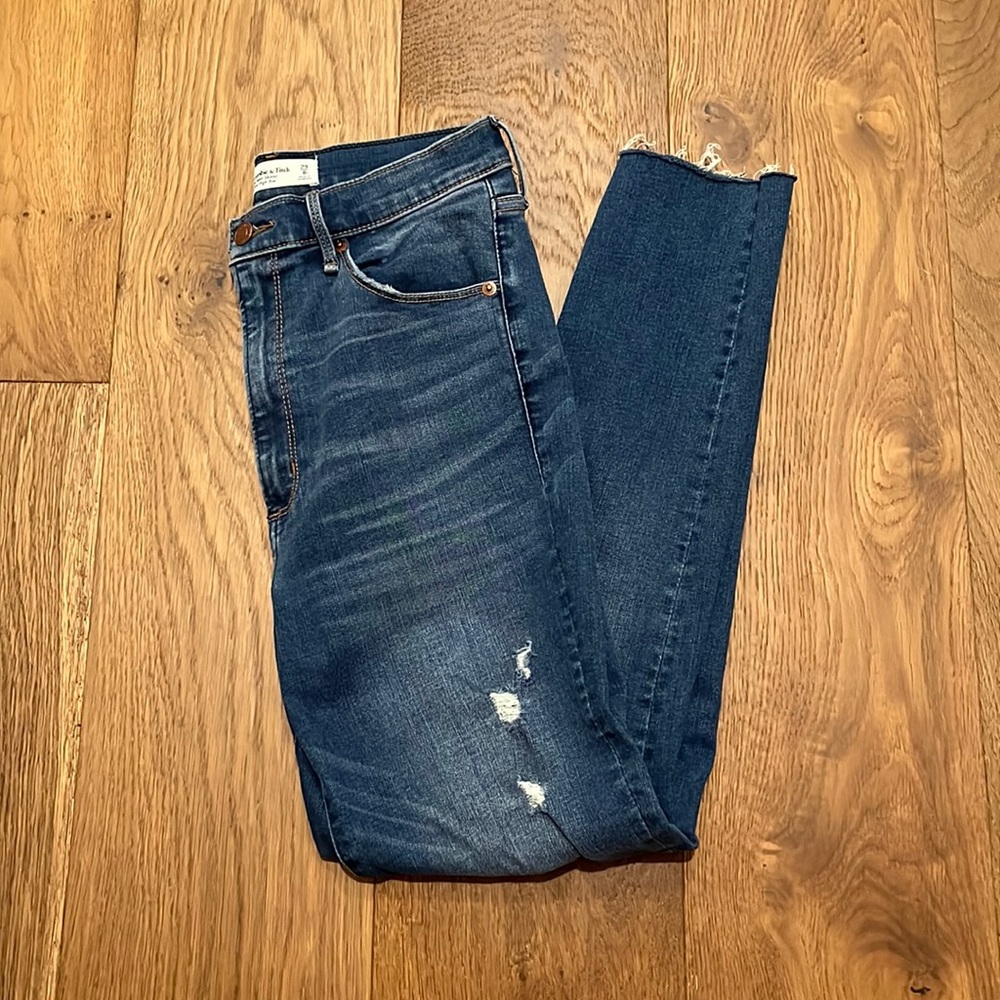 Abercrombie and Fitch, the super skinny ultra high rise, size 29/8r